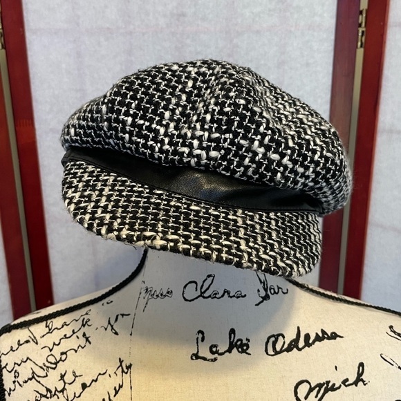 Cute News Cap - NWOT - Picture 1 of 4